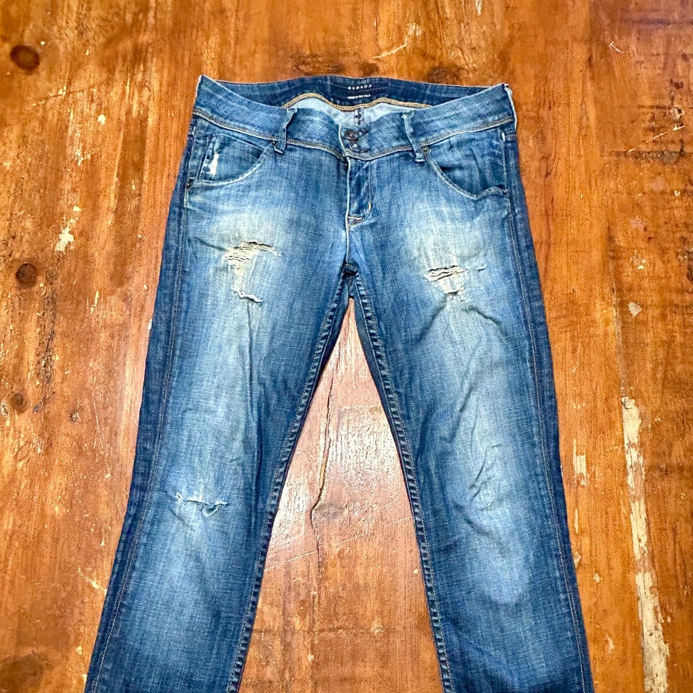 Hudson Distressed Lowrise Straight Leg Jeans Size 28
